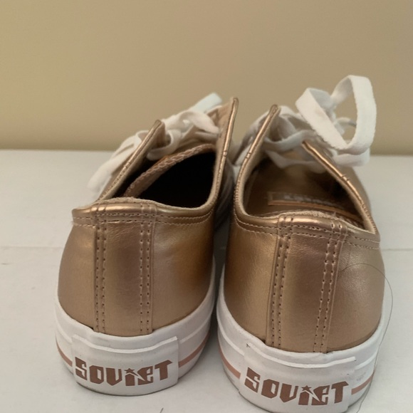 Soviet Shoes - Picture 2 of 4